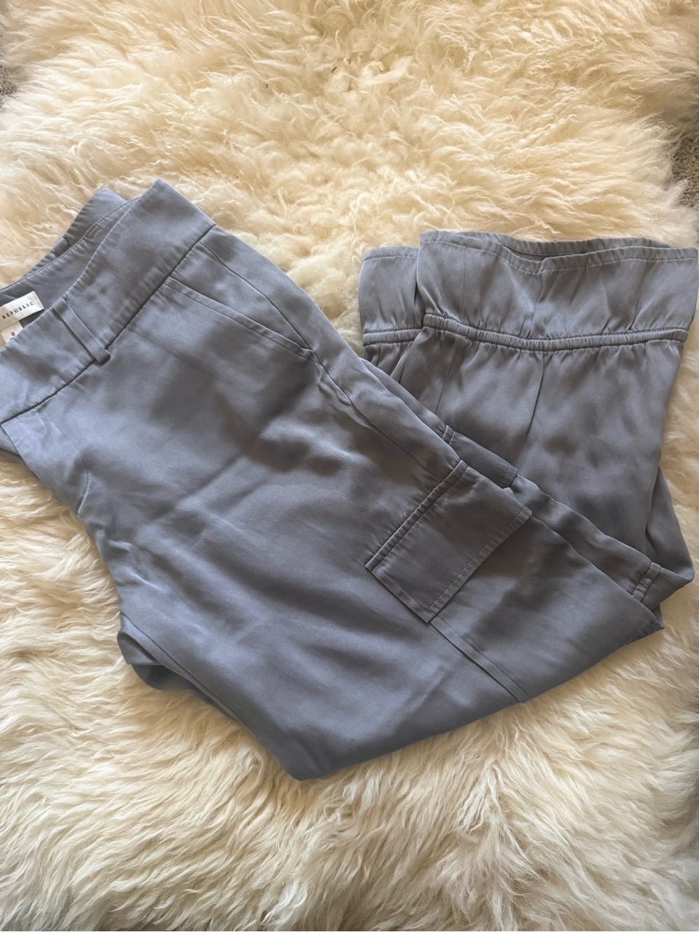 100% Silk Banana Republic Charcoal Gray Cargo Capri Trousers